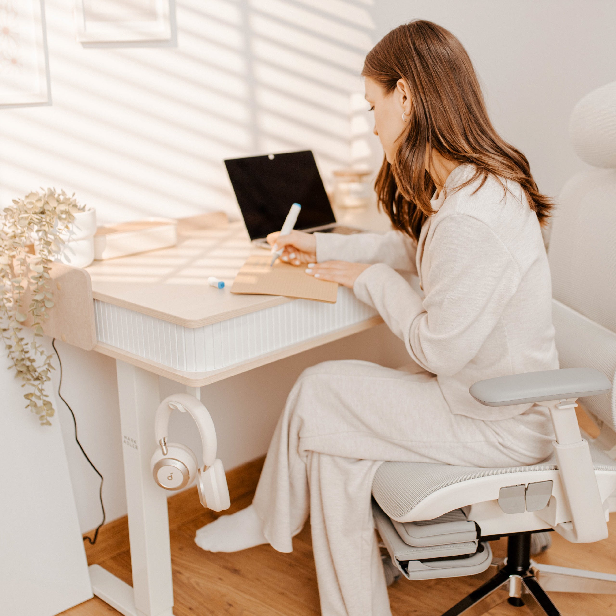 Mark Adler Leader 8.0 White elektrisch verstelbaar bureau, 120 cm