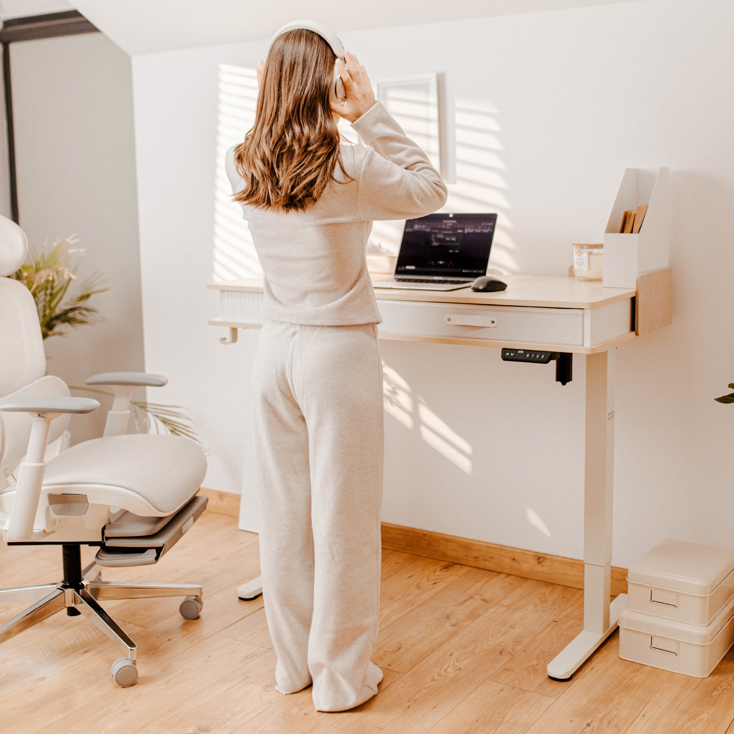 Mark Adler Leader 8.0 White elektrisch verstelbaar bureau, 120 cm