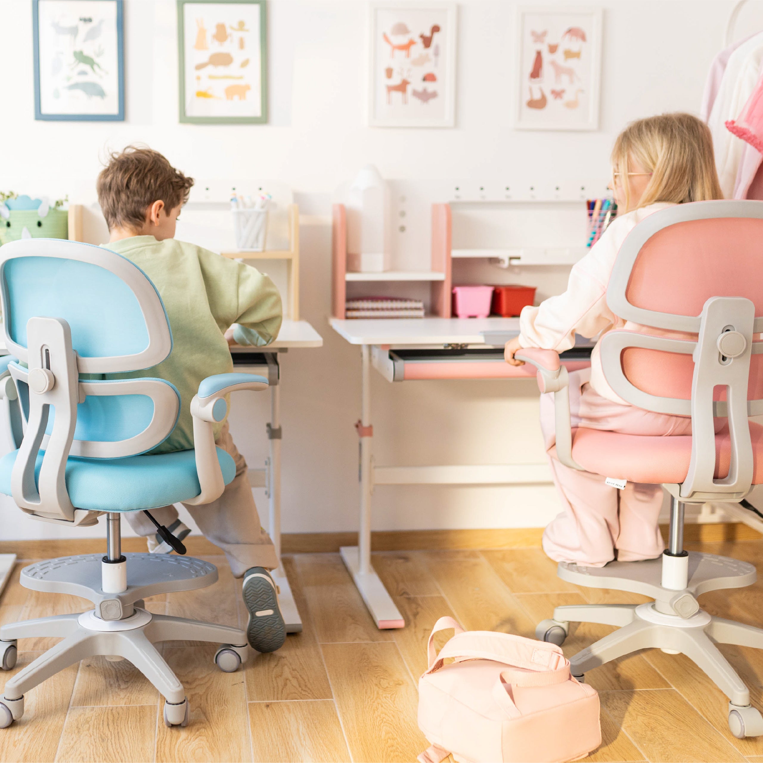 Ergonomische kinderfauteuil Mark Adler Junior 4.4 Pink