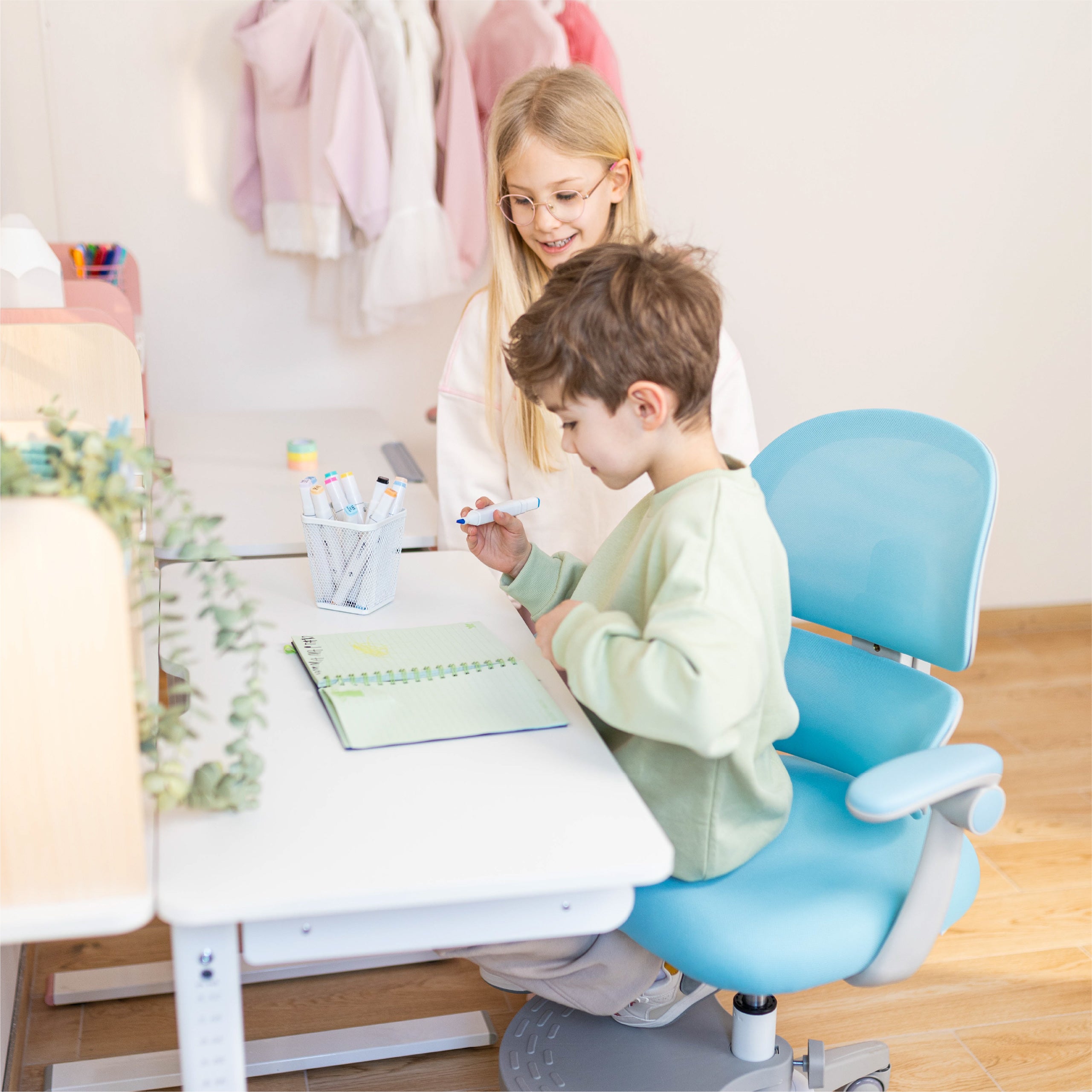 Ergonomische kinderfauteuil Mark Adler Junior 4.4 Blue