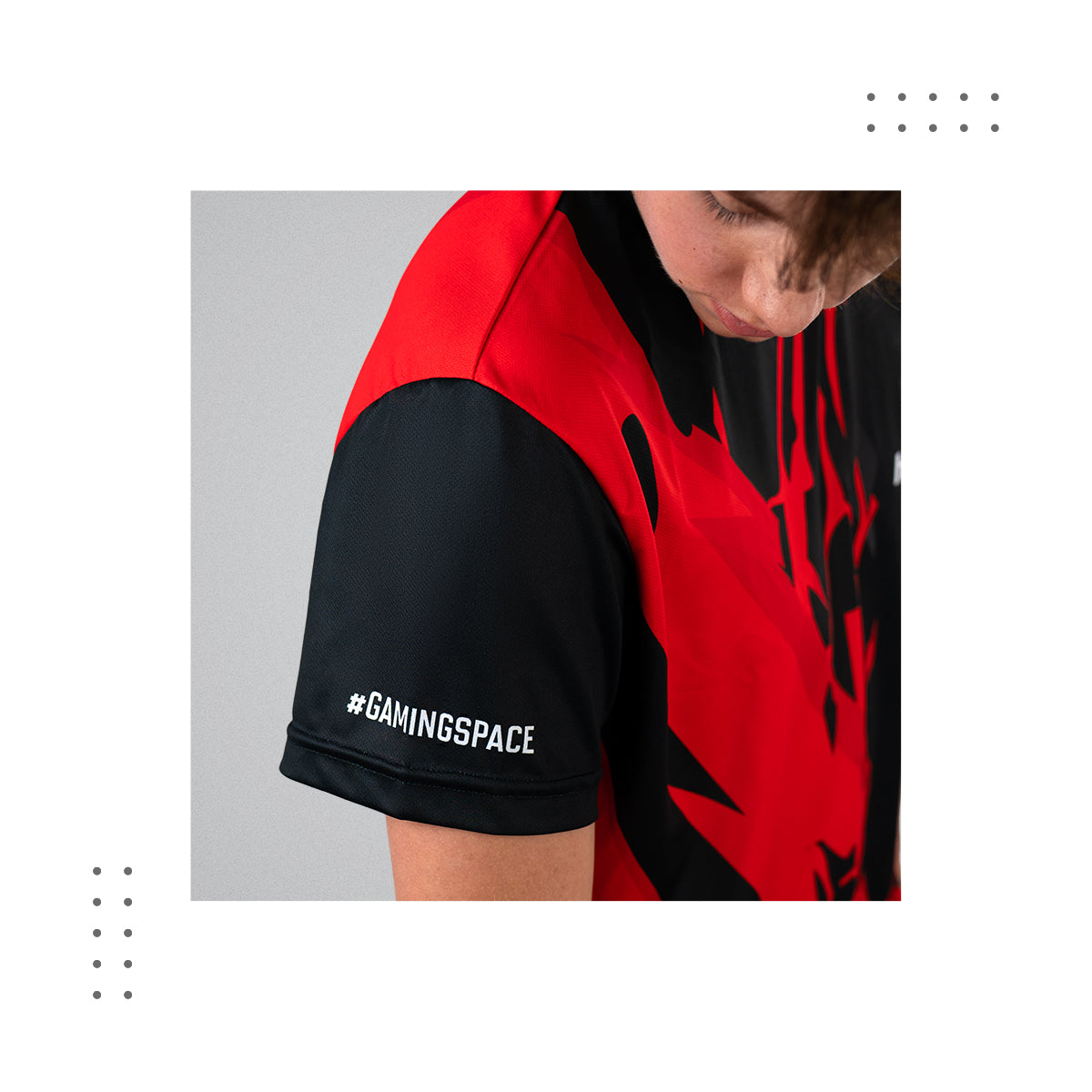 Huzaro-spelersshirt — voeg een nieuw artefact toe aan je verzameling!