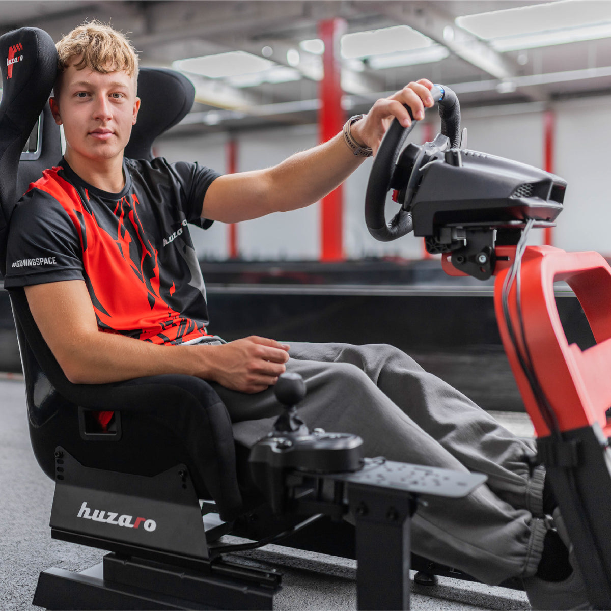 Huzaro Speed 8.3 simracing-cockpit
