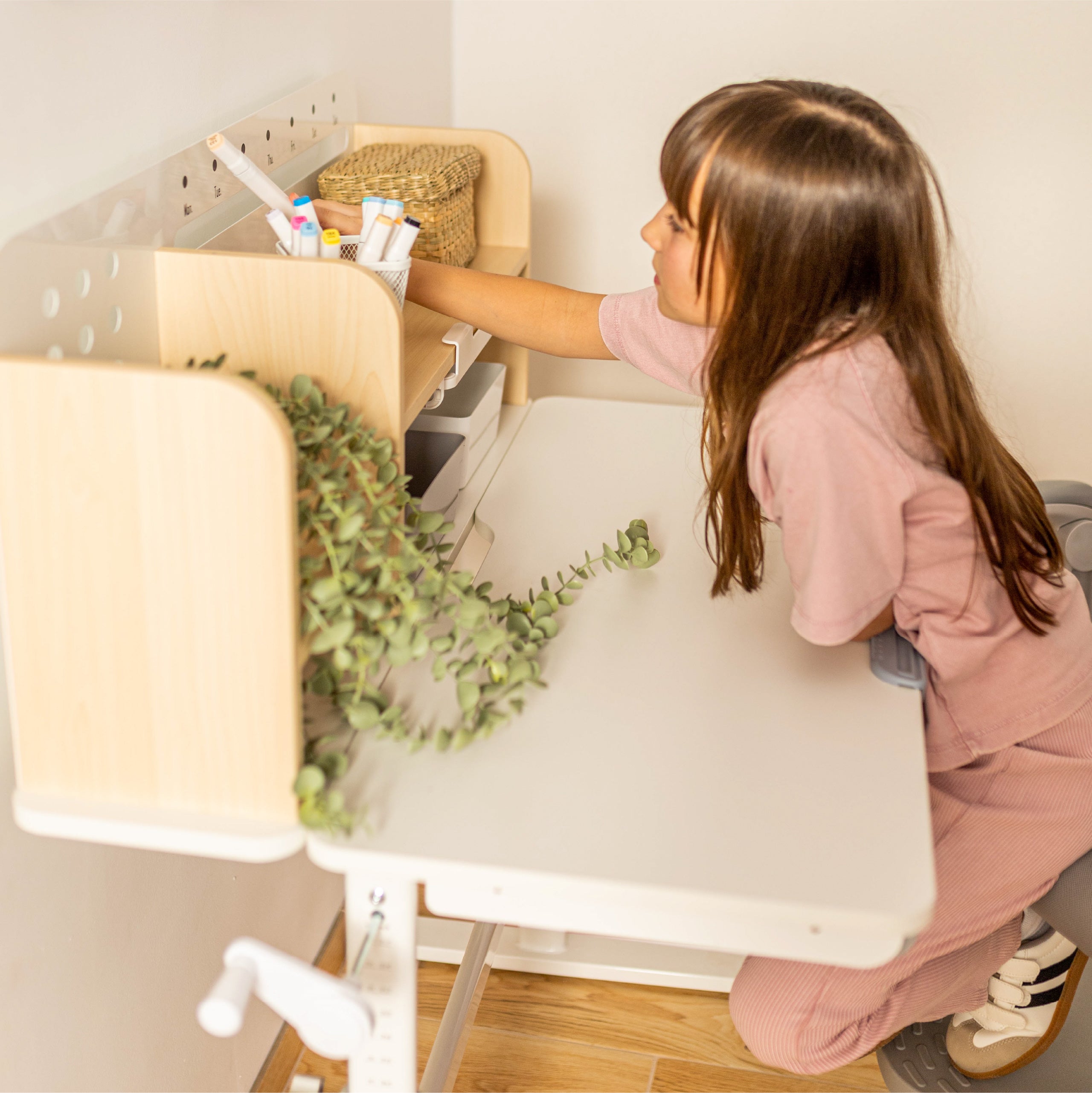 Ergonomisch kinderbureau Mark Adler Study 5.0 Wood 90 cm